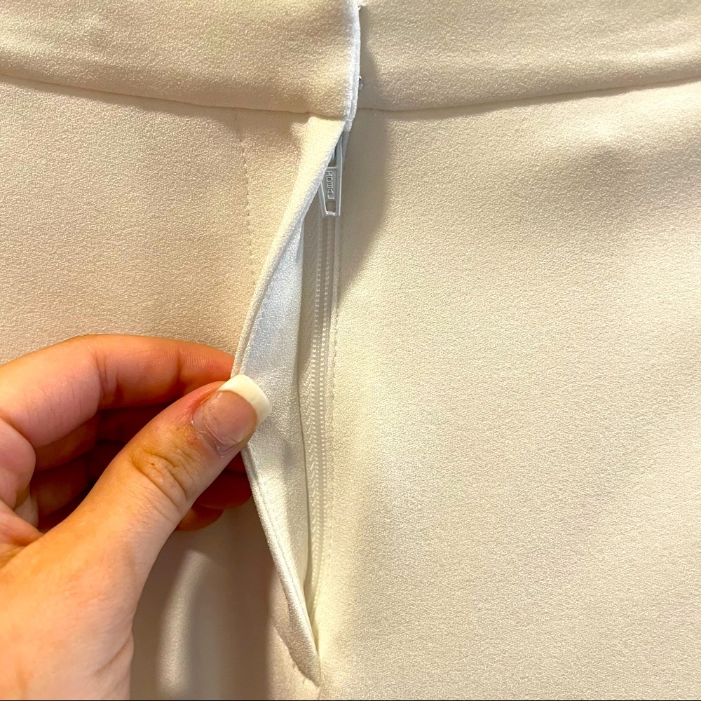 NWOT Elie Tahari Shorts - Picture 3 of 6
